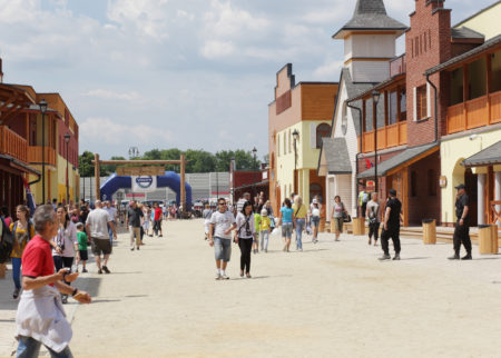 Volvo w Miasteczku Twinpigs